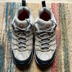 Barely worn Merrell Moab Ventilator in Taupe
